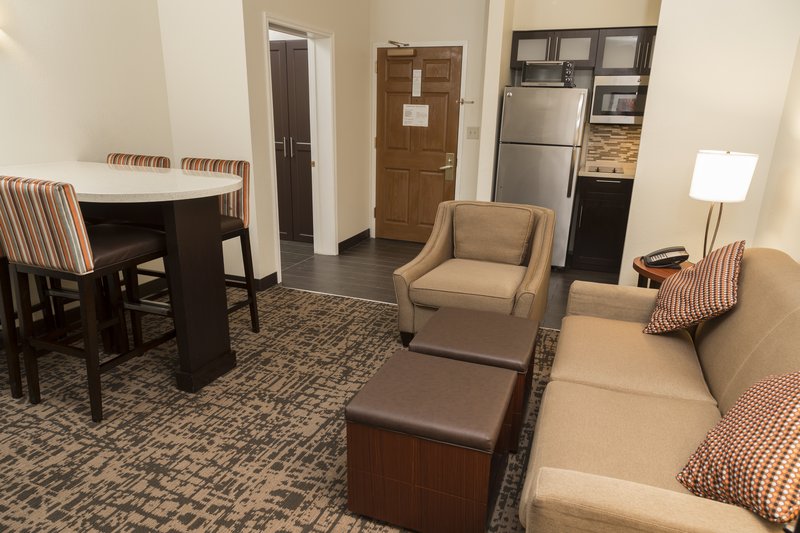 STAYBRIDGE SUITES FISHERS