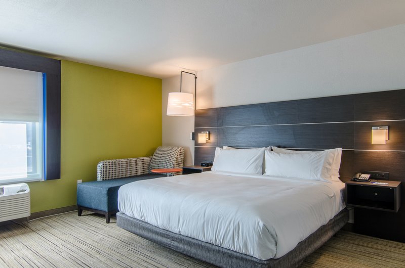 Holiday Inn Express and Suites Atchison