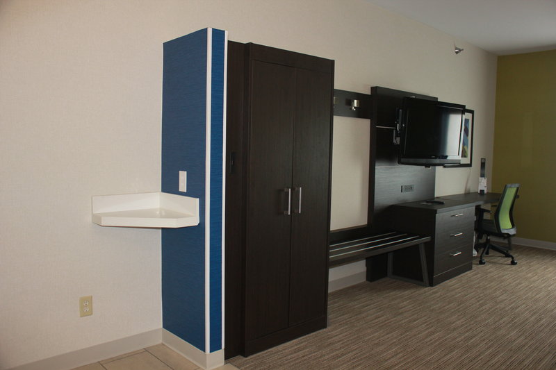 HOLIDAY INN EXPRESS CORYDON
