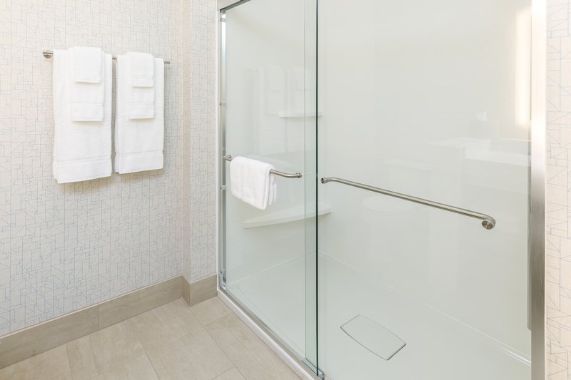 Holiday Inn Express and Suites Sturbridge