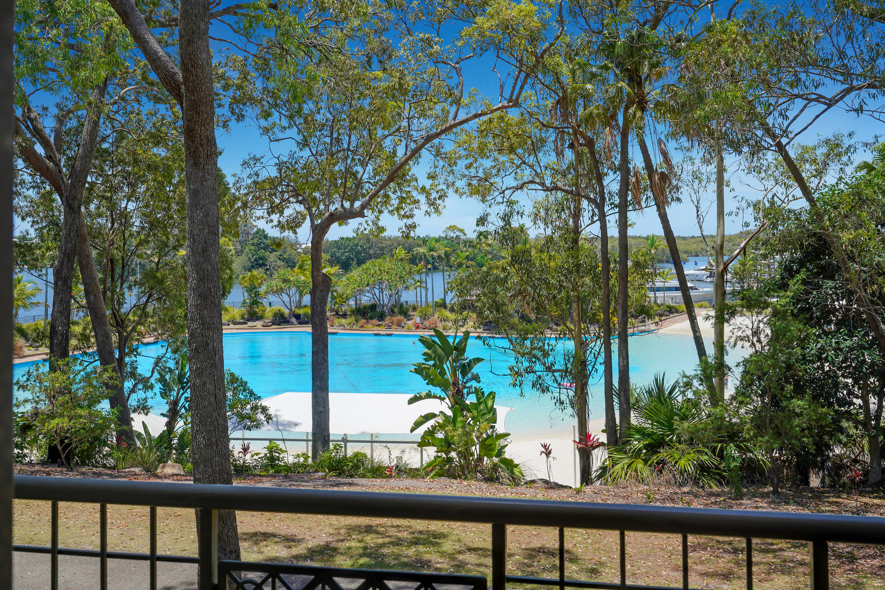 InterContinental Sanctuary Cove Resort Room Type - 1 King Classic Lagoon View