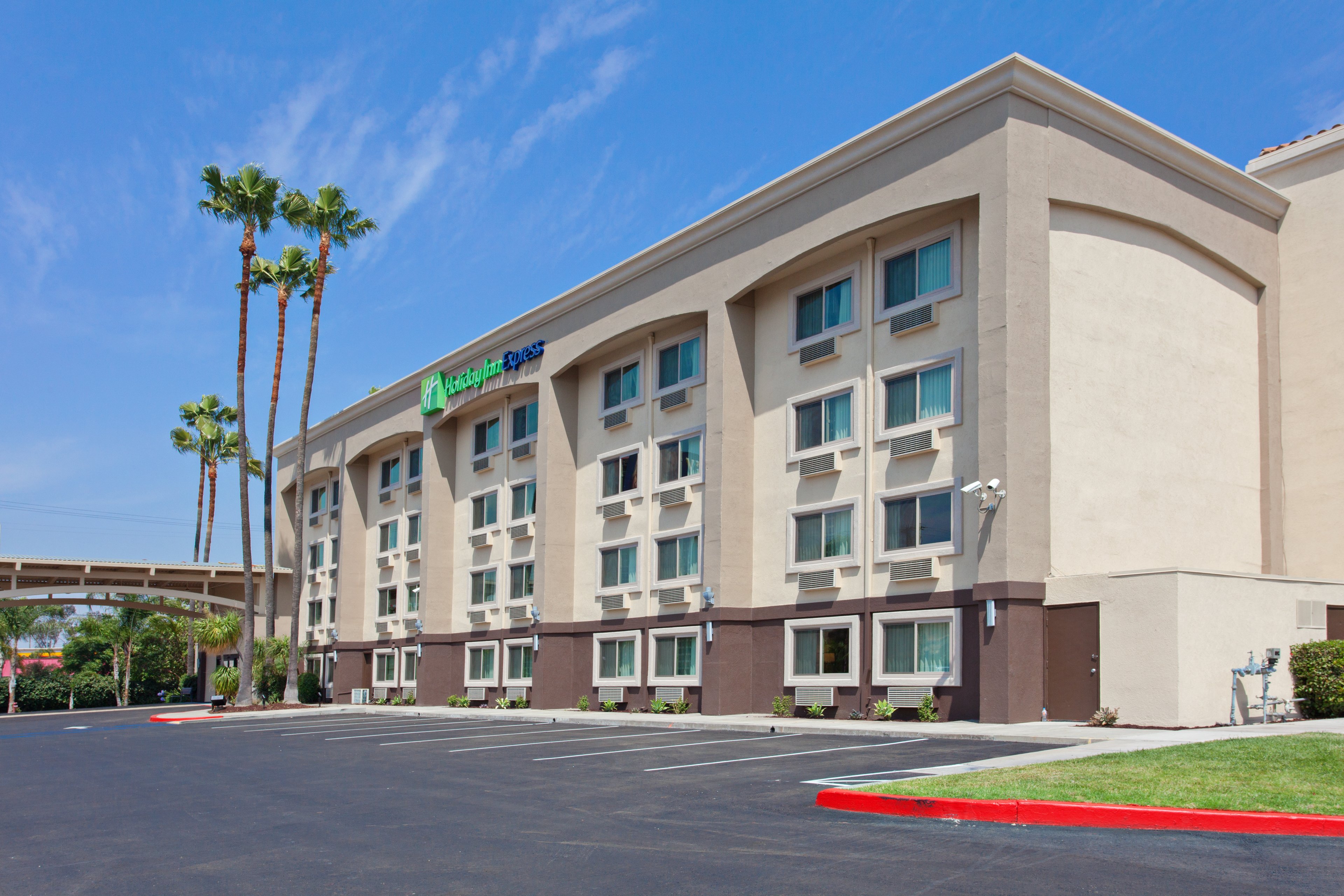 Holiday Inn Express Riverside North