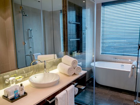 Well cleaned and spacious complete with bathroom essentials