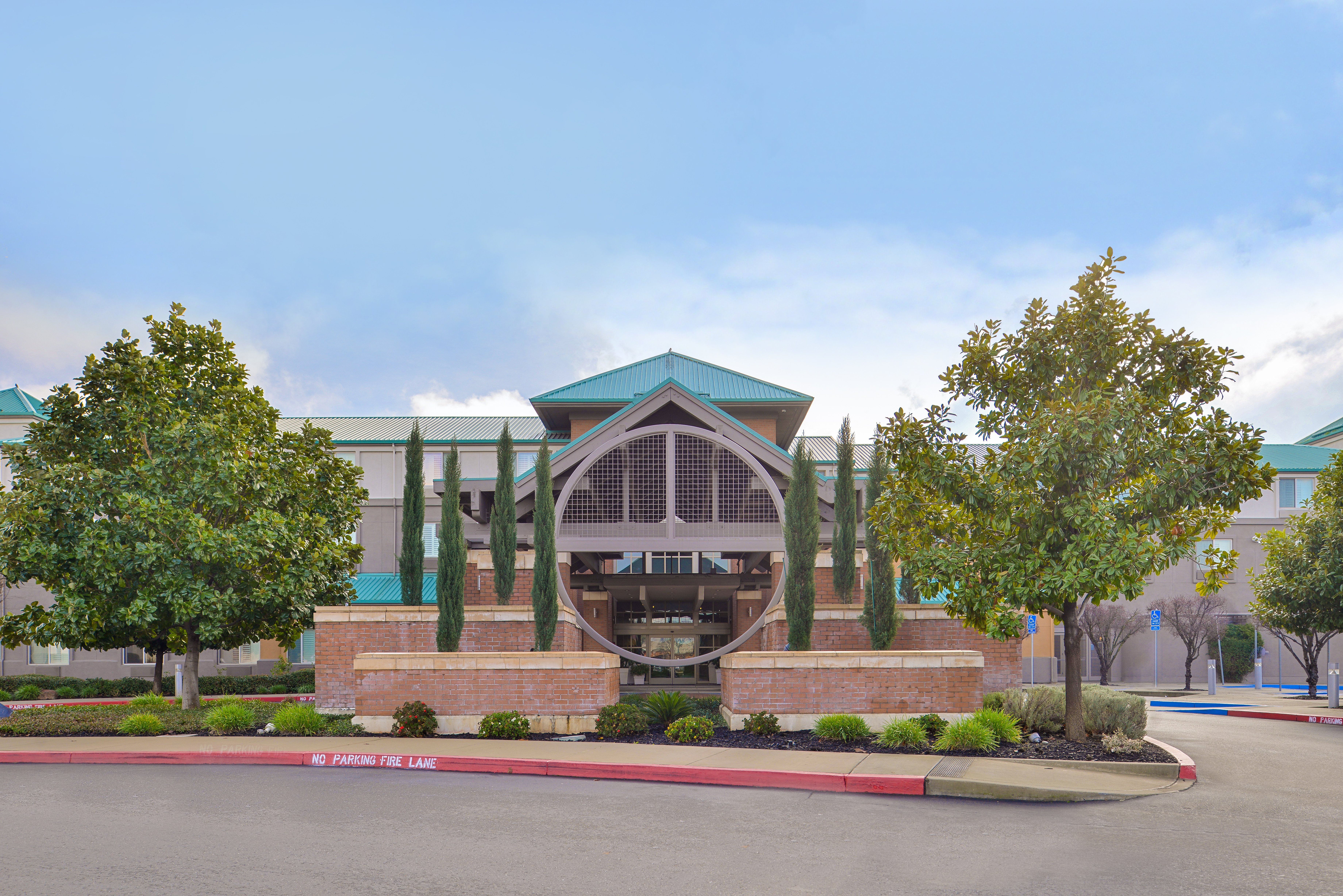 Holiday Inn Express & Suites
