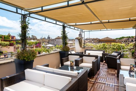 Disfruta de la vista desde nuestro Roof Terrace Bar