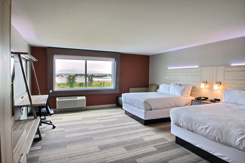Holiday Inn Express and Suites Fond Du Lac