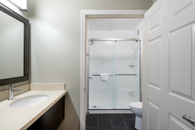 STAYBRIDGE SUITES CHANTILLY DULLES