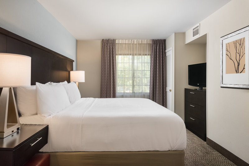 STAYBRIDGE SUITES CHANTILLY DULLES