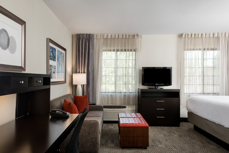 STAYBRIDGE SUITES CHANTILLY DULLES