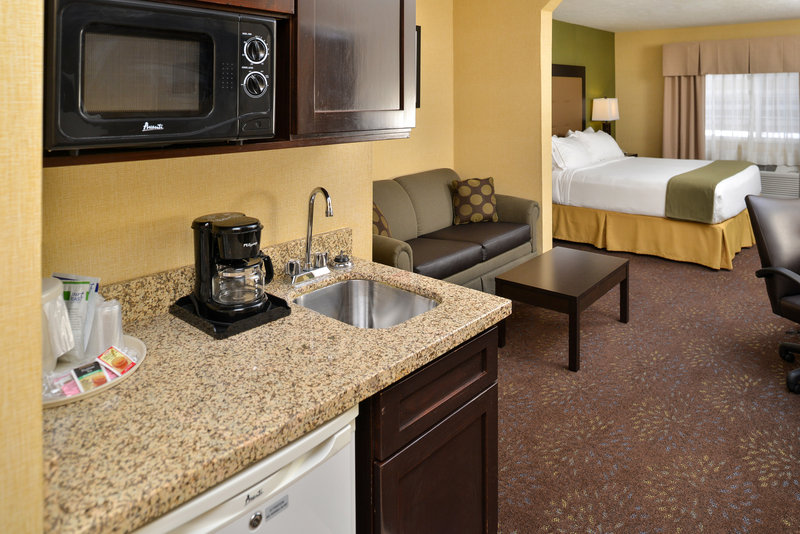 HOLIDAY INN EXP STES CHARLOTTE
