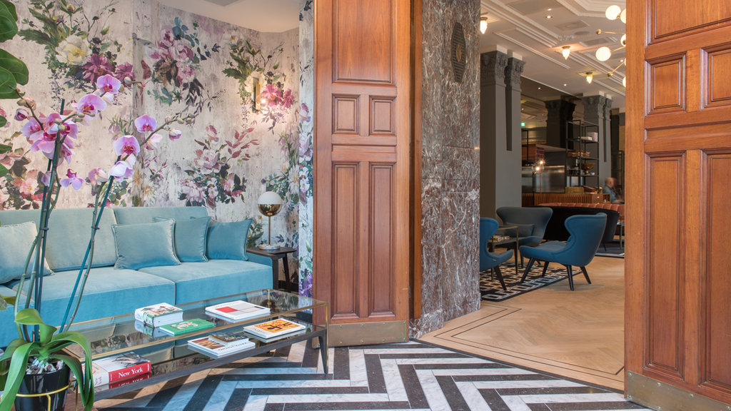 Spaces for quiet contemplation in the restaurant area