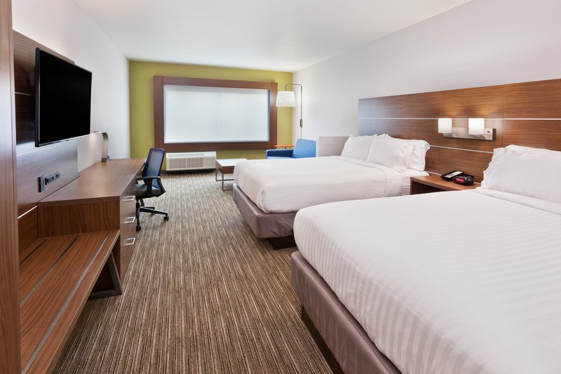 TWO QUEEN BEDS NONSMOKE