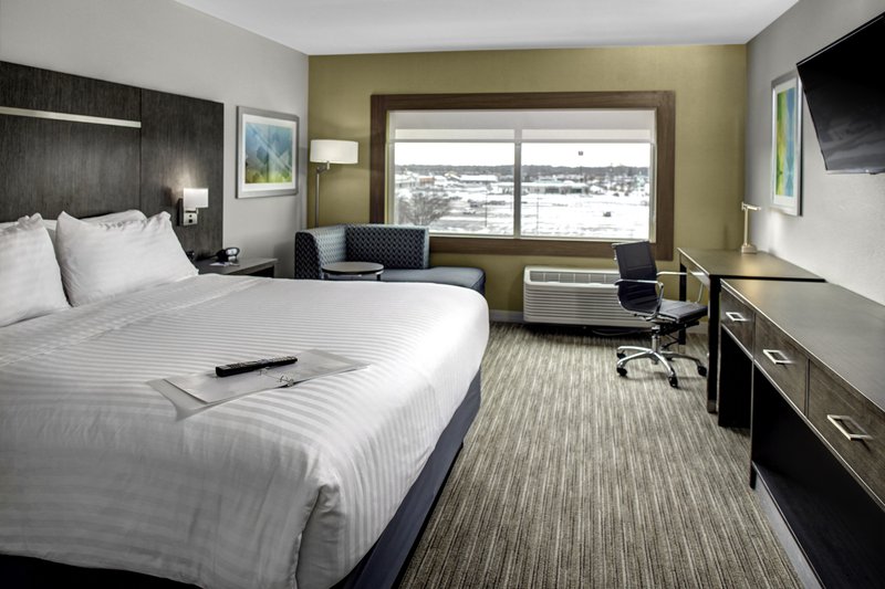 Holiday Inn Express and Suites Coldwater