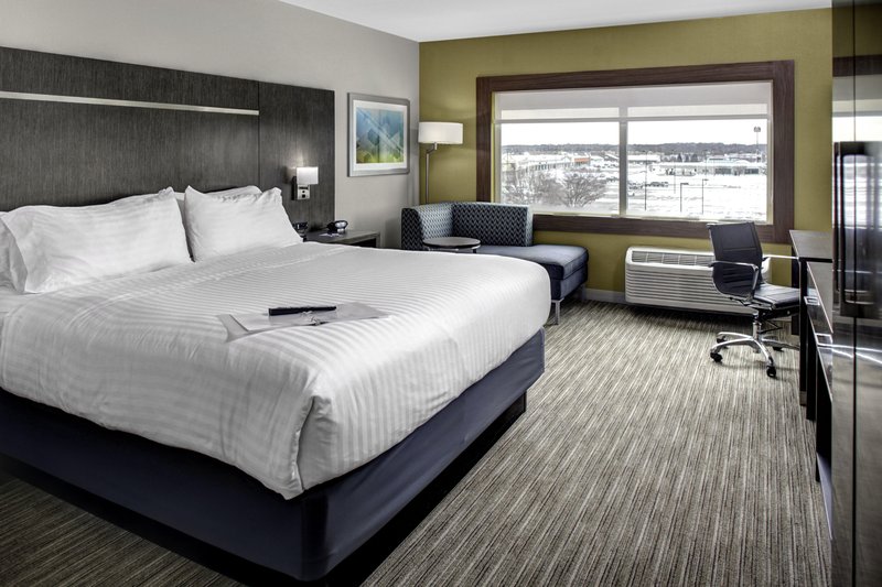 Holiday Inn Express and Suites Coldwater