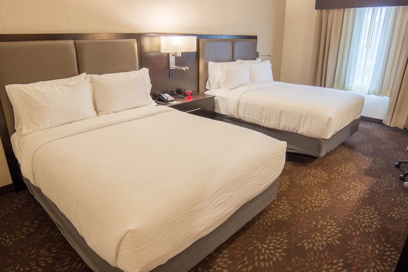 TWO QUEEN BEDS NONSMOKE
