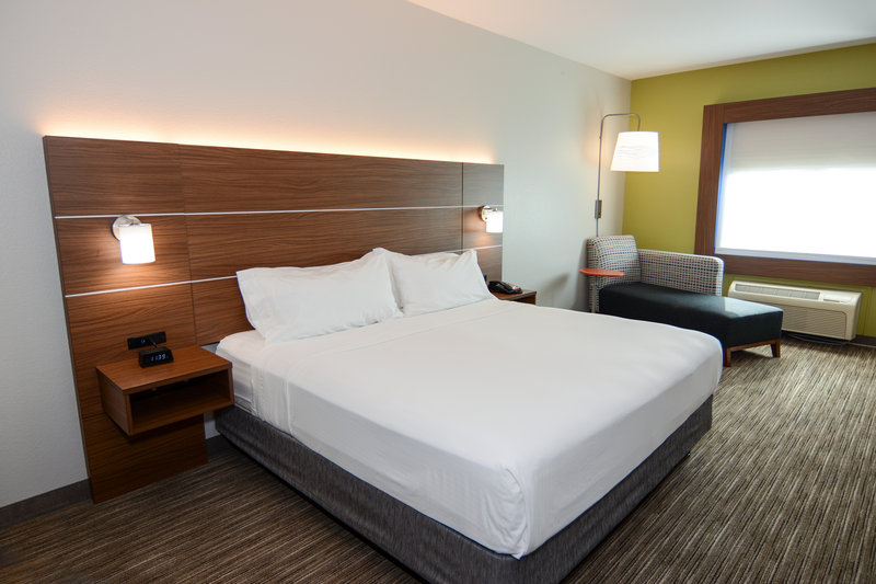 HOLIDAY INN EXP SITES NEW BOST