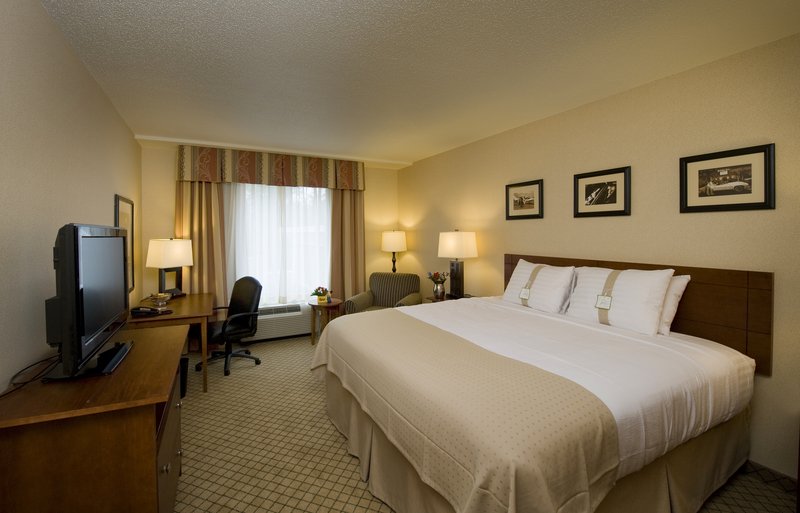 HOLIDAY INN IPFW COLISEUM