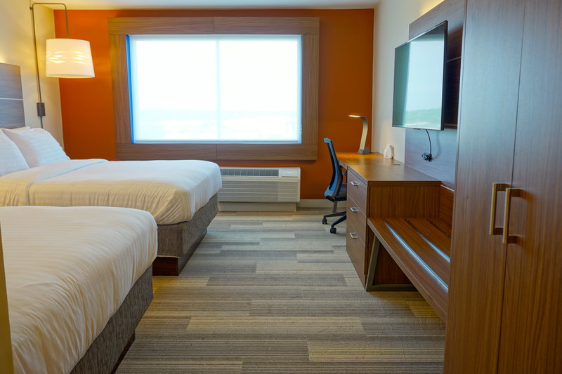 TWO QUEEN BEDS NONSMOKING