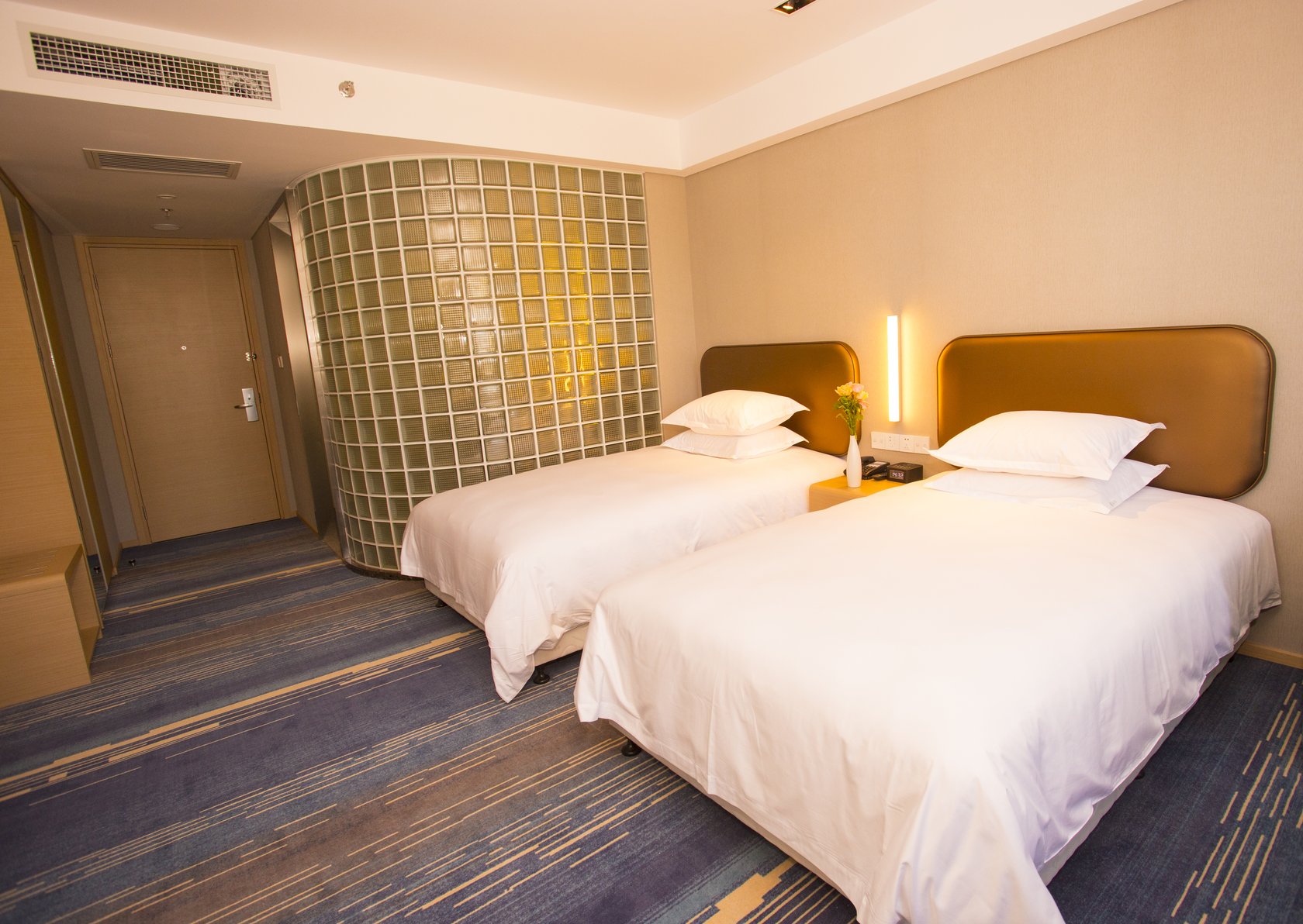 Holiday Inn Express Chifeng Hongshan Room Type - 1 King 1 Single Standard