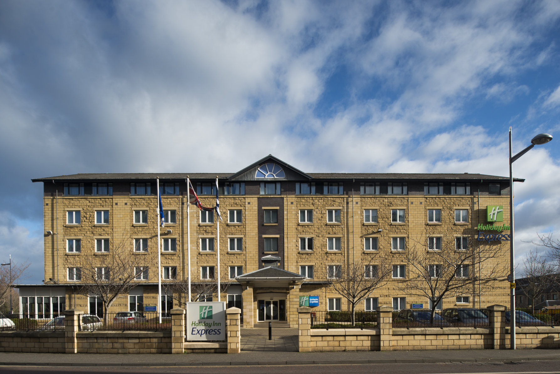 Welcome to Holiday Inn Express Edinburgh Waterfront