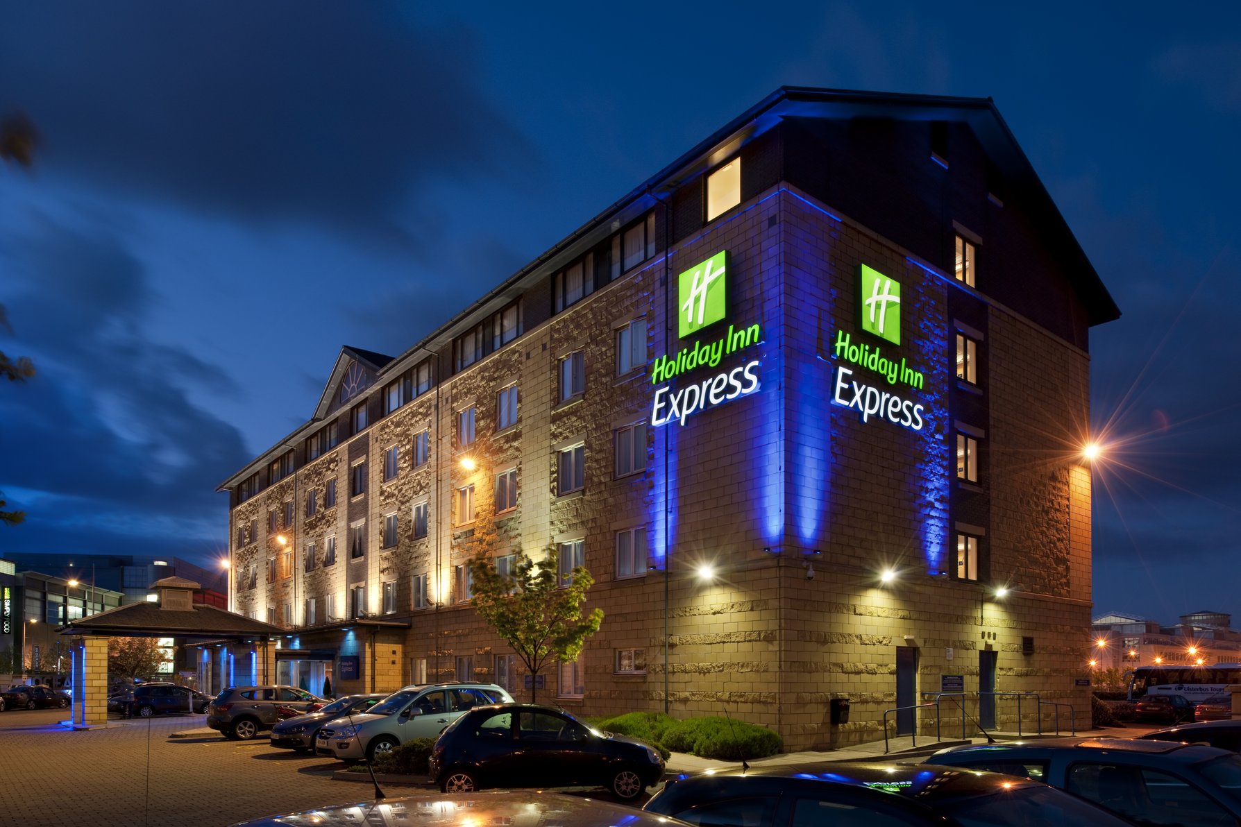 Enjoy free parking at our hotel in Scotland's capital city