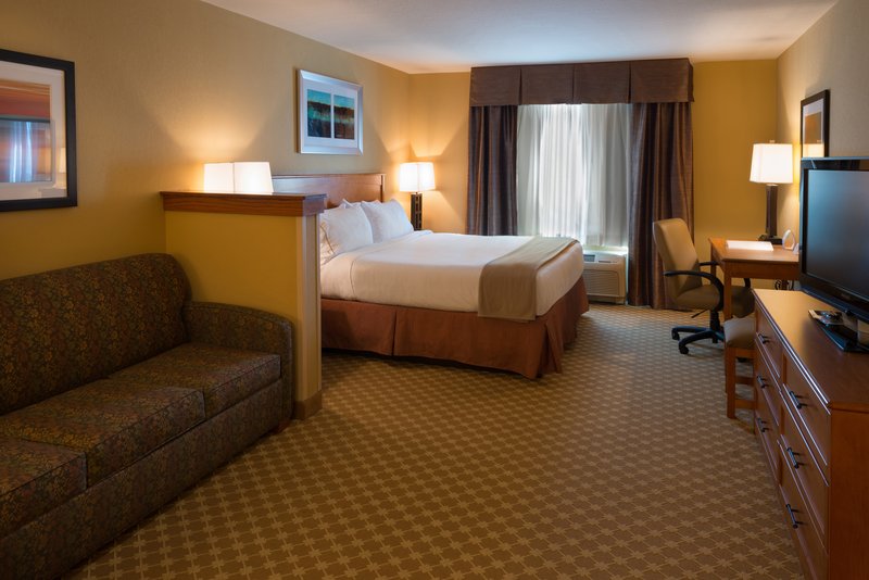 Holiday Inn Express and Suites Chicago West-Roselle
