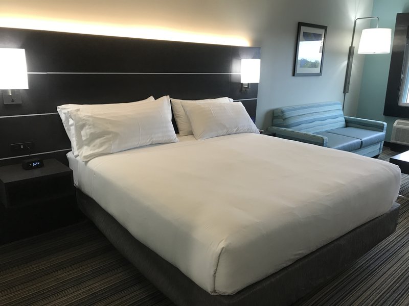 Holiday Inn Express and Suites Greenville SE – Simpsonville
