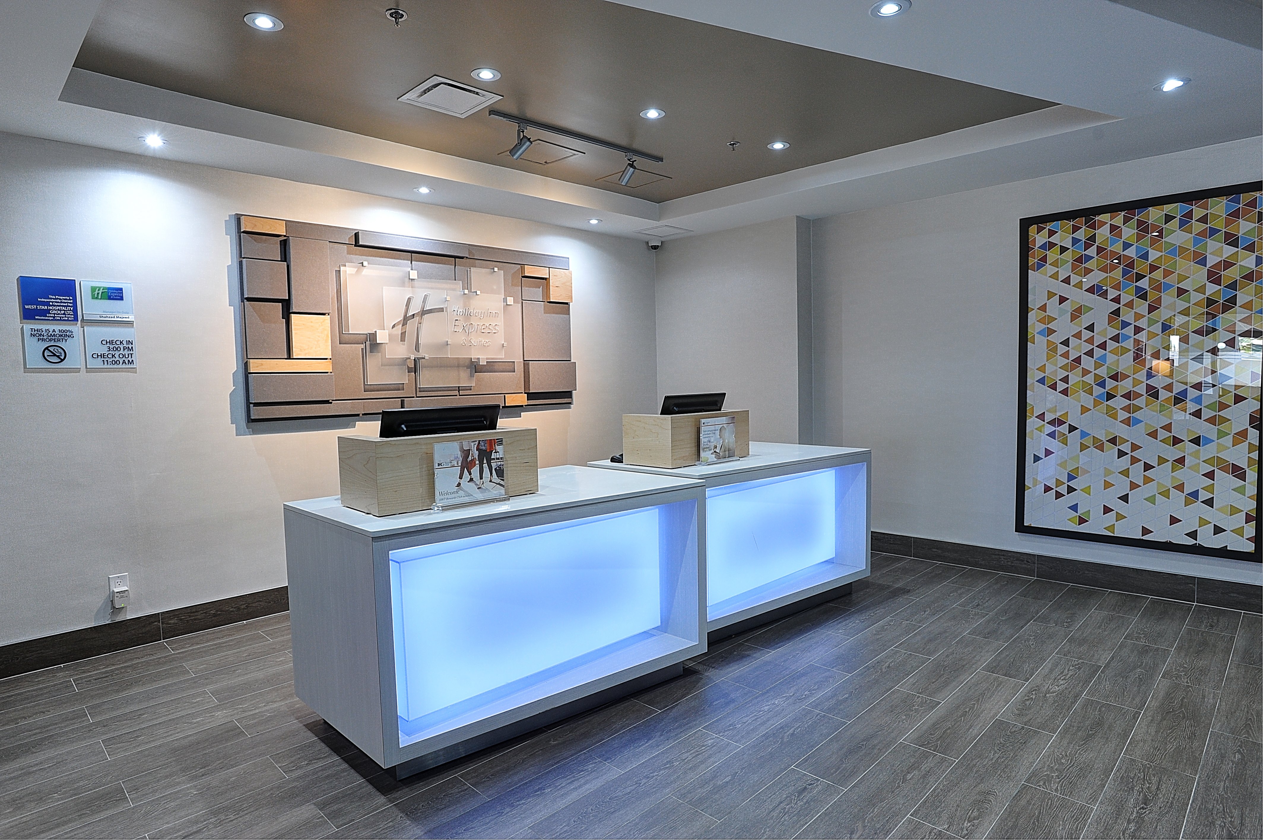 Holiday Inn Express/Stes Toronto Arpt W
