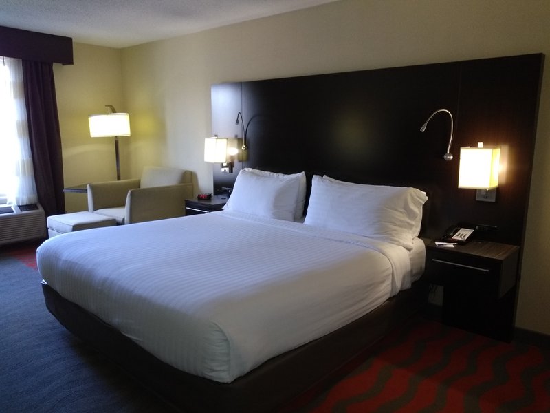 HOLIDAY INN EXPRESS WATERFORD