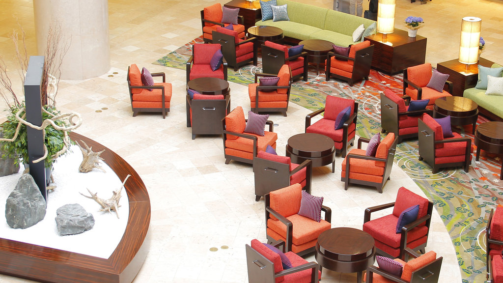 Spacious hotel lobby with free Wifi