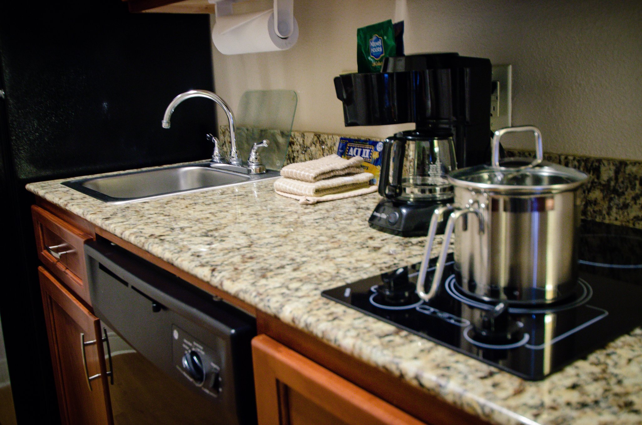 Candlewood Suites Temple Room Type - 1 King Studio Suite