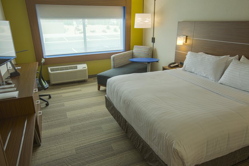 Holiday Inn Express and Suites Boise Airport
