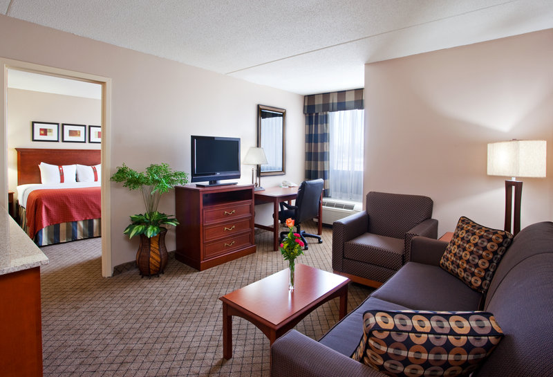 Holiday Inn Hotel & Suites Cincinnati Eastgate