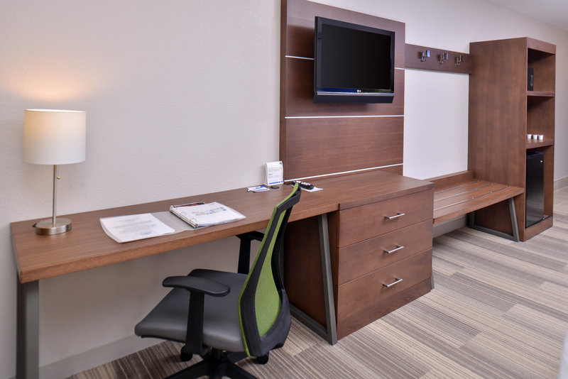 HOLIDAY INN EXP STES WI RAPIDS