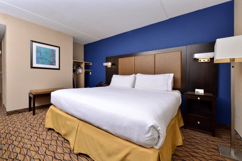 HOLIDAY INN EXPRESS HUNT VALLEY