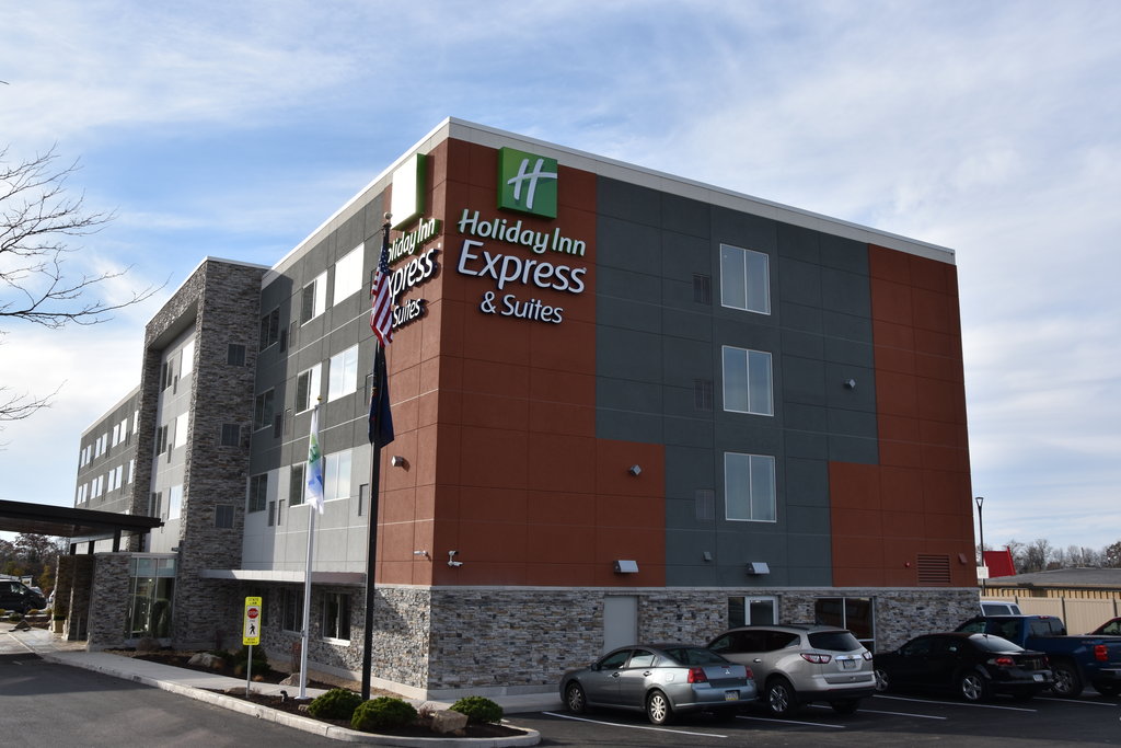 Holiday Inn Express & Suites JOHNSTOWN, Cambria
