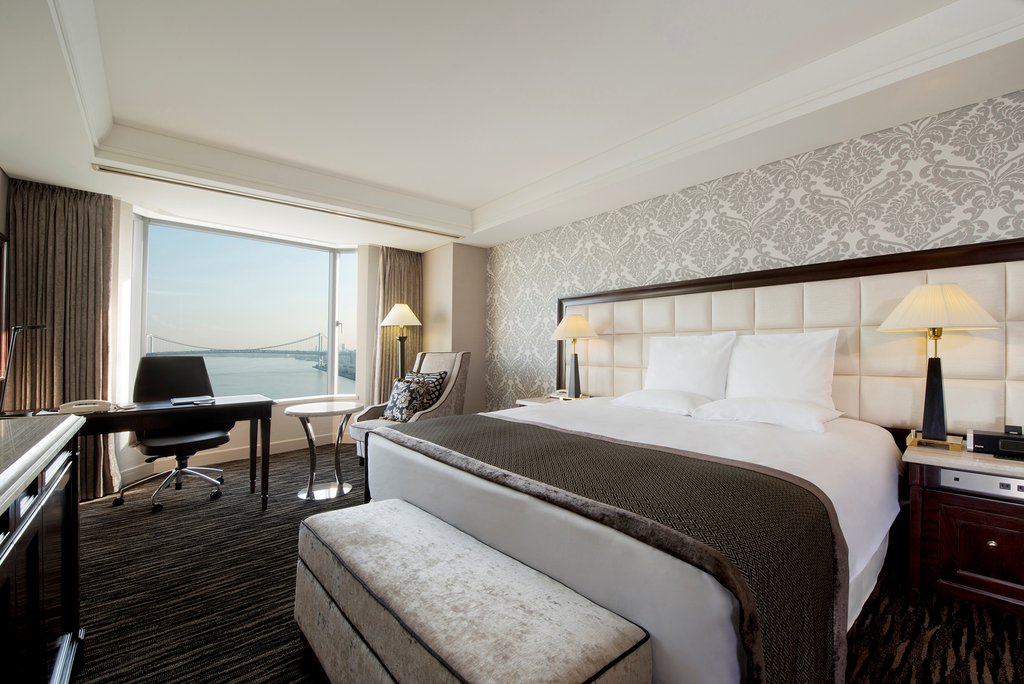 InterContinental Tokyo Bay Room Type - 1 King Premium Bay View High Floor