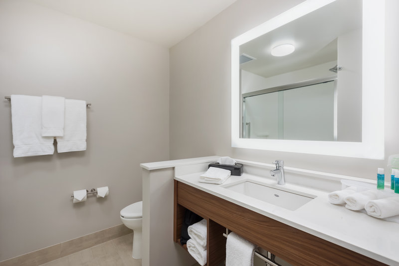 Holiday Inn Express and Suites West Plains Southwest