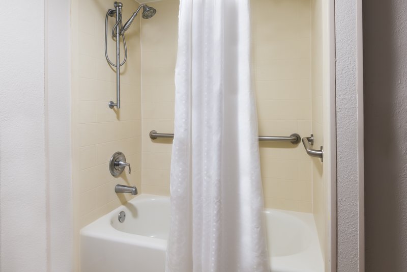KING MOBILITY ACCESSIBLE TUB NONSMOKING