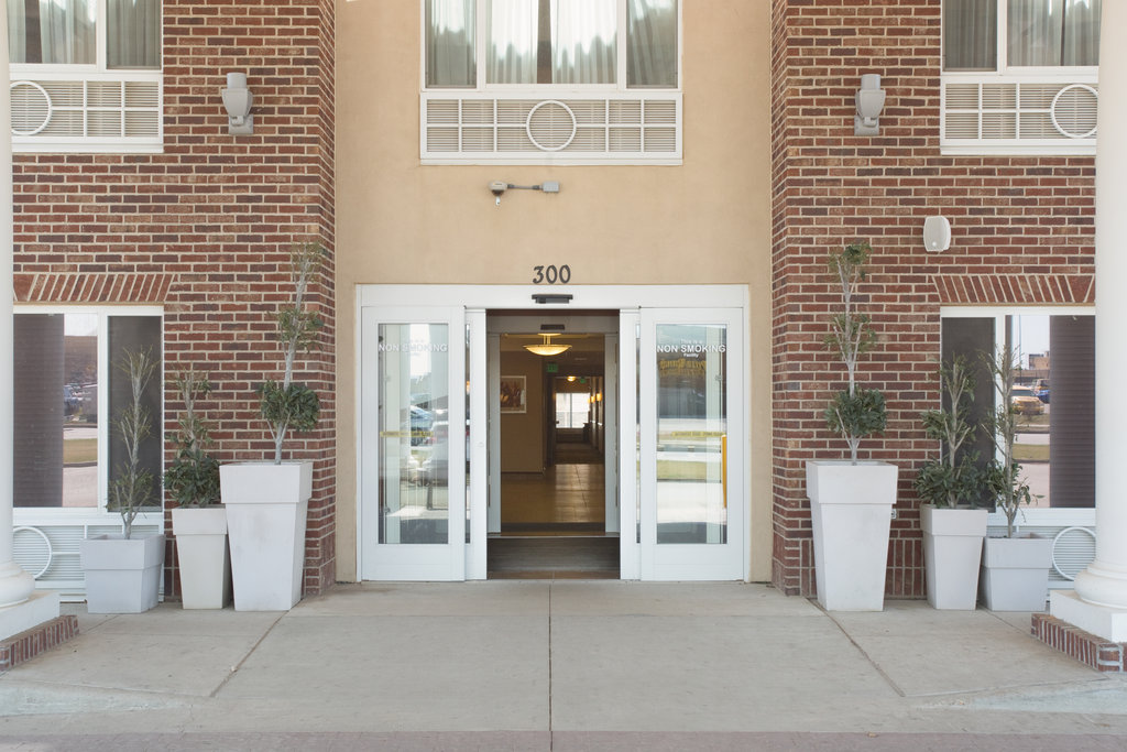 Entrance for Holiday Inn Express & Suites, Minot North Dakota