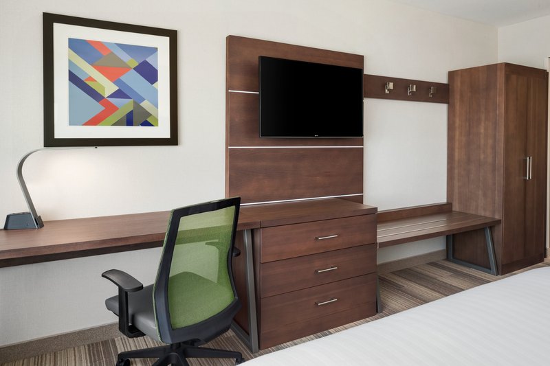 Holiday Inn Express and Suites Moses Lake