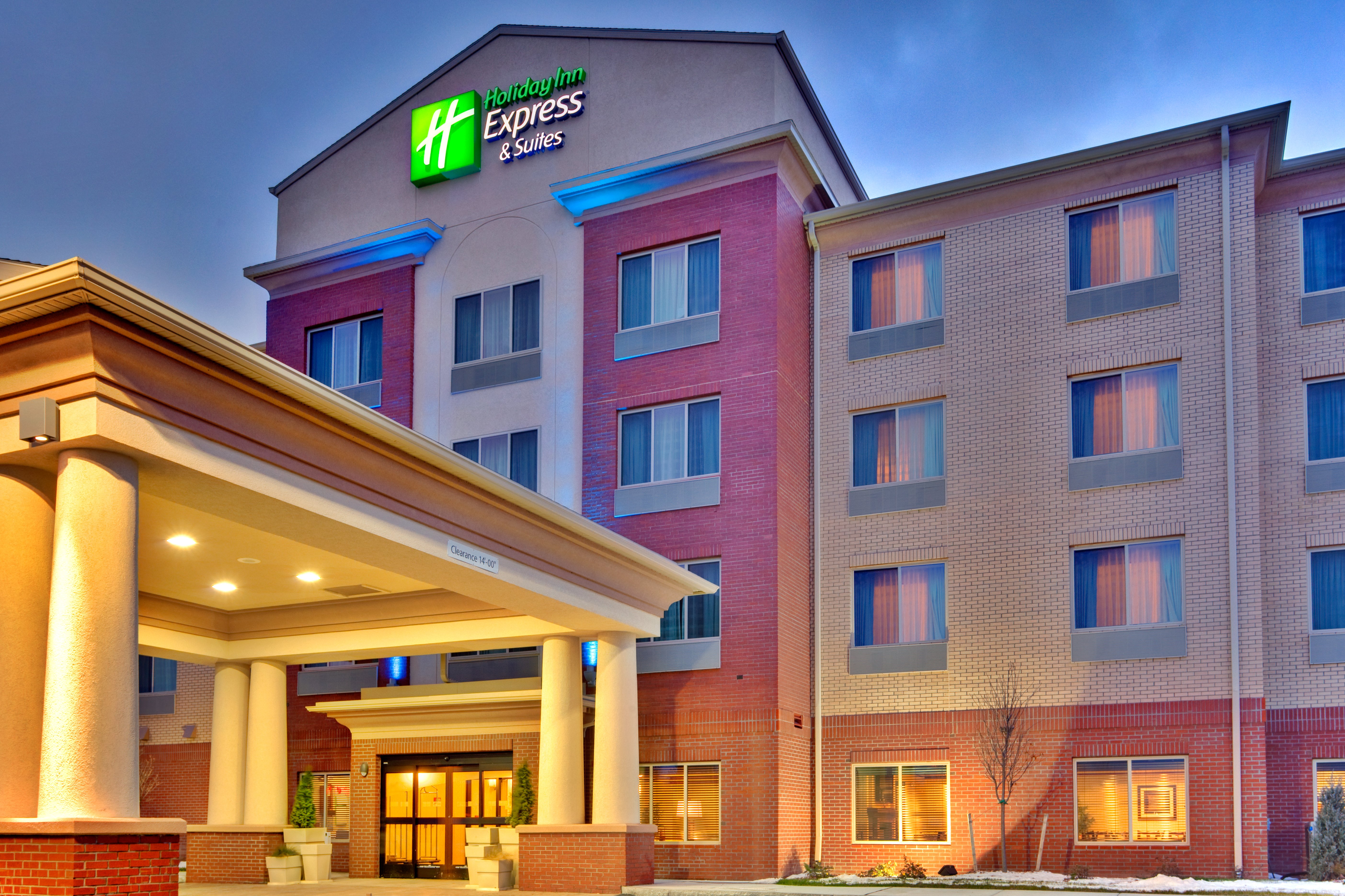 Holiday Inn Express Hotel & Stes Dewitt