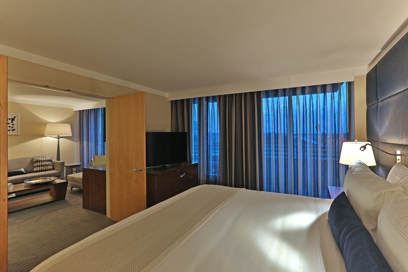 KING BED CLUB INTERCONTINENTAL