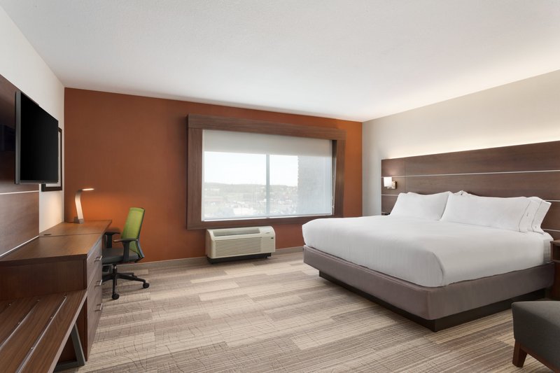 Holiday Inn Express and Suites Duluth North – Miller Hill