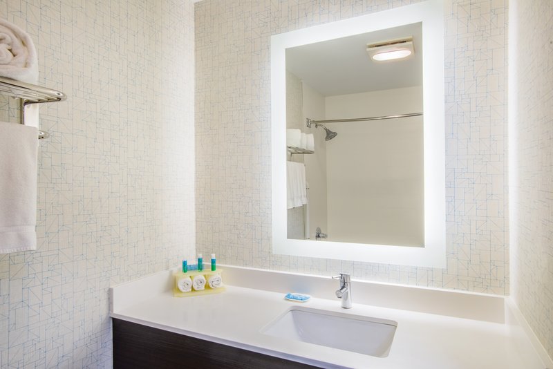 HOLIDAY INN EXP STES HUDSON