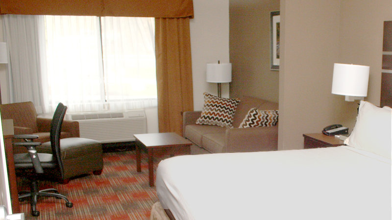 Holiday Inn Express and Suites La Vale – Cumberland