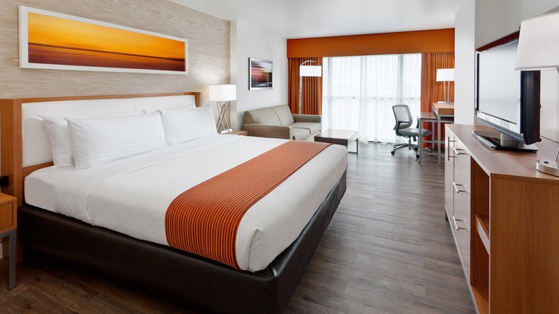 HOLIDAY INN SAN ANTONIO RIVERWALK