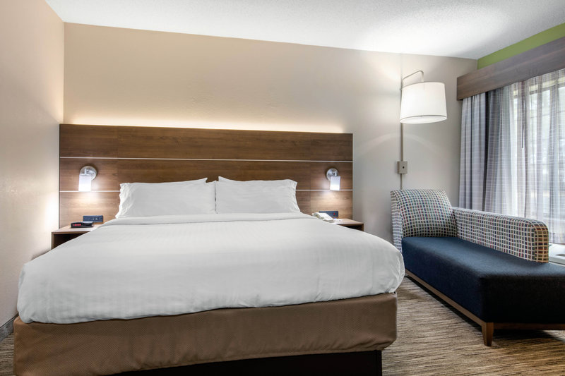 HOLIDAY INN EXPRESS HENDERSON