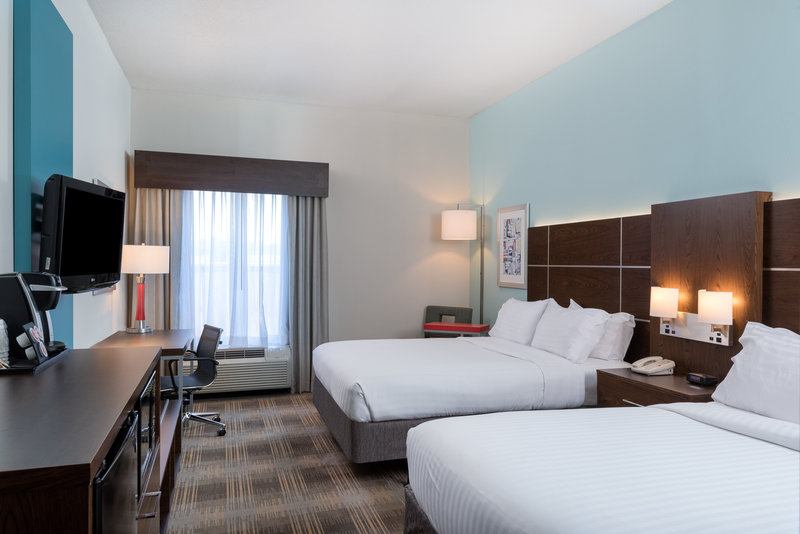 2 QUEEN BEDS NONSMOKING