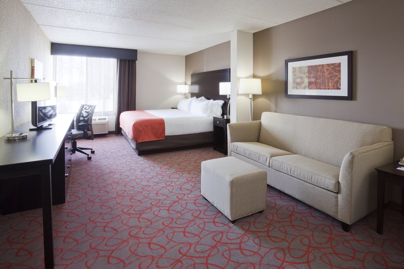 Holiday Inn Express & Suites BLOOMINGTON – MPLS ARPT AREA W